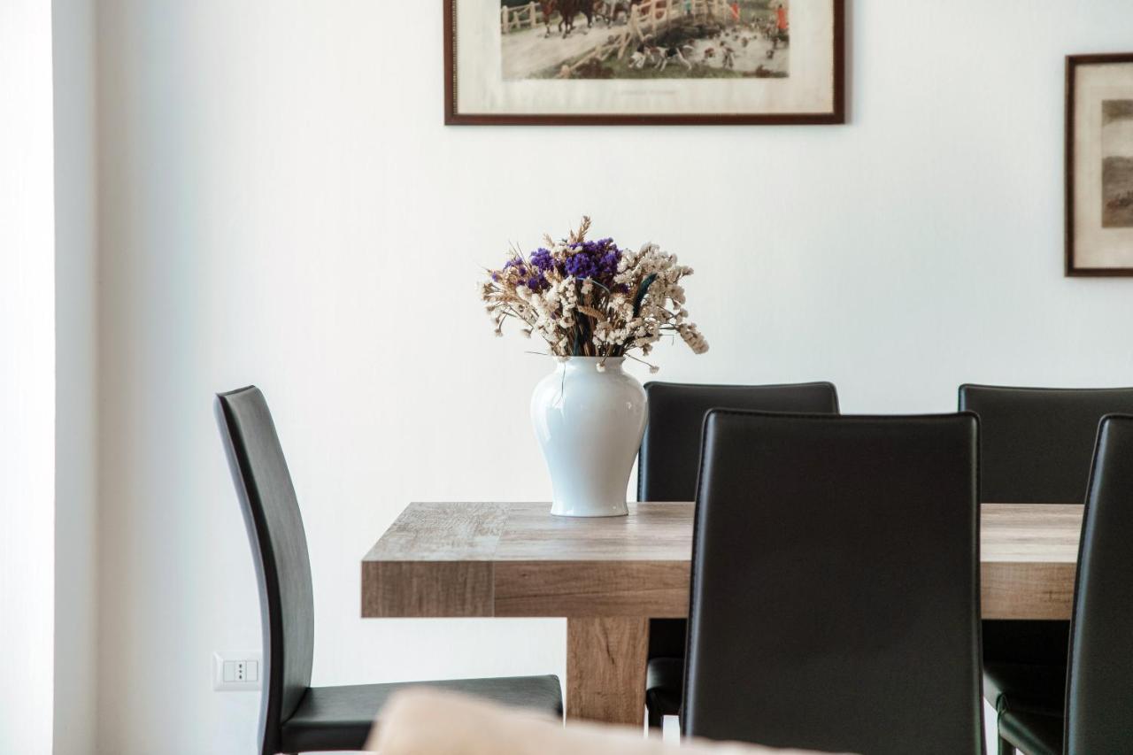 Апартаменты Piazza Roma - The House Of Travelers Комо Экстерьер фото