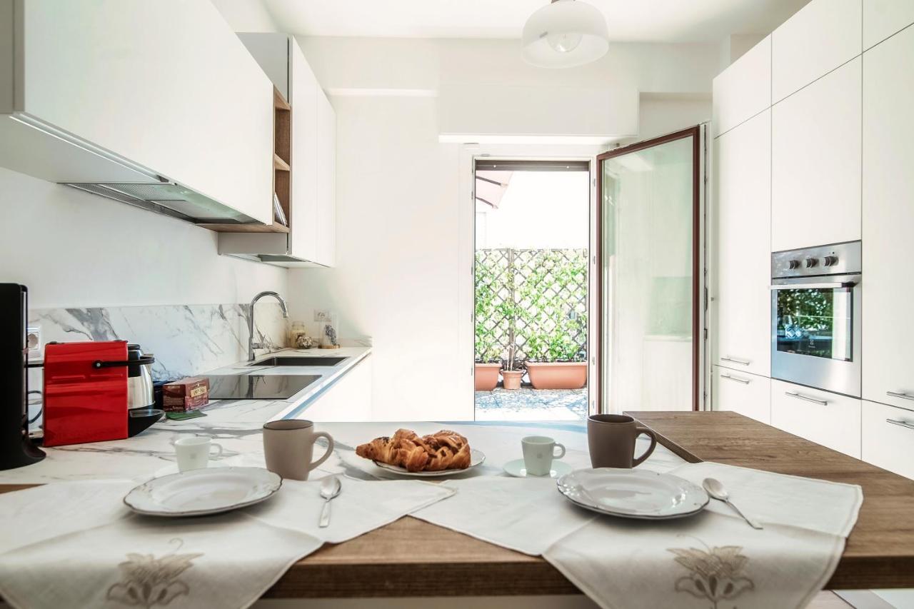 Апартаменты Piazza Roma - The House Of Travelers Комо Экстерьер фото